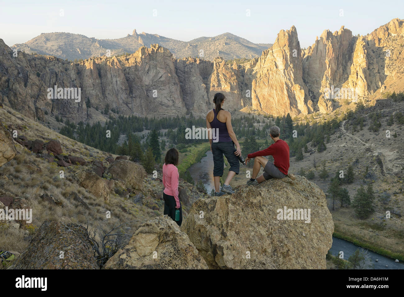 USA, United States, America, Oregon, landscape, rocks, group, man, woman, rest, hiking, sports, Deschutes, County, Hydro Flask, Stock Photo