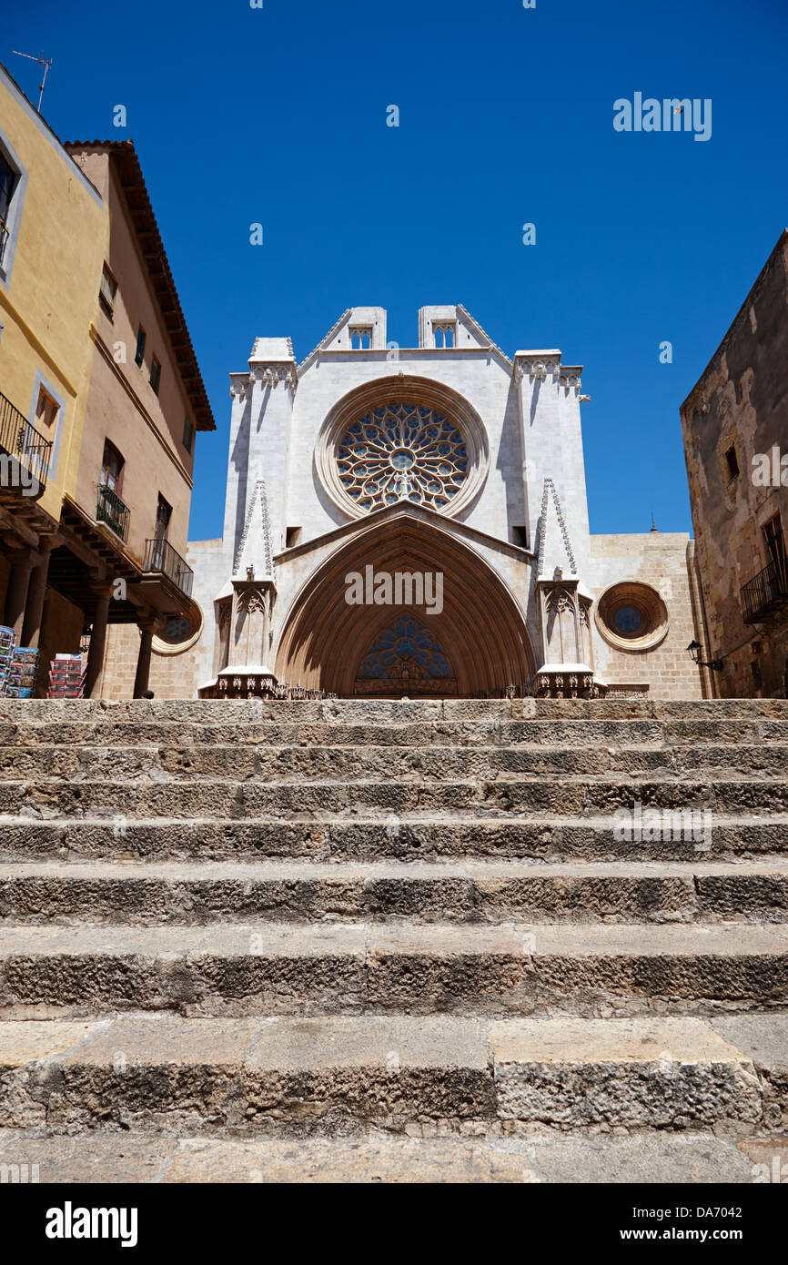 steps leading up to facade of tarragona cathedral catalonia spain Stock Photo
