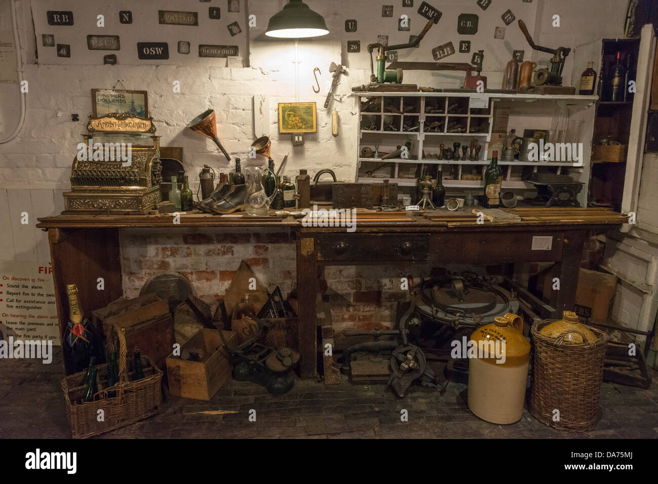Tanners Wines Cellars Shop, Shrewsbury, Shropshire Stock Photo Alamy