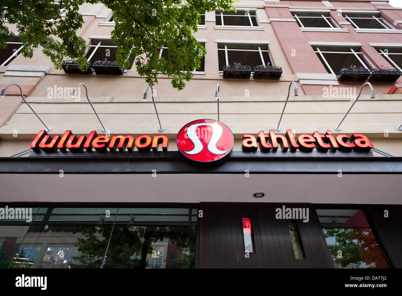 Lululemon hires stock photography and images Alamy