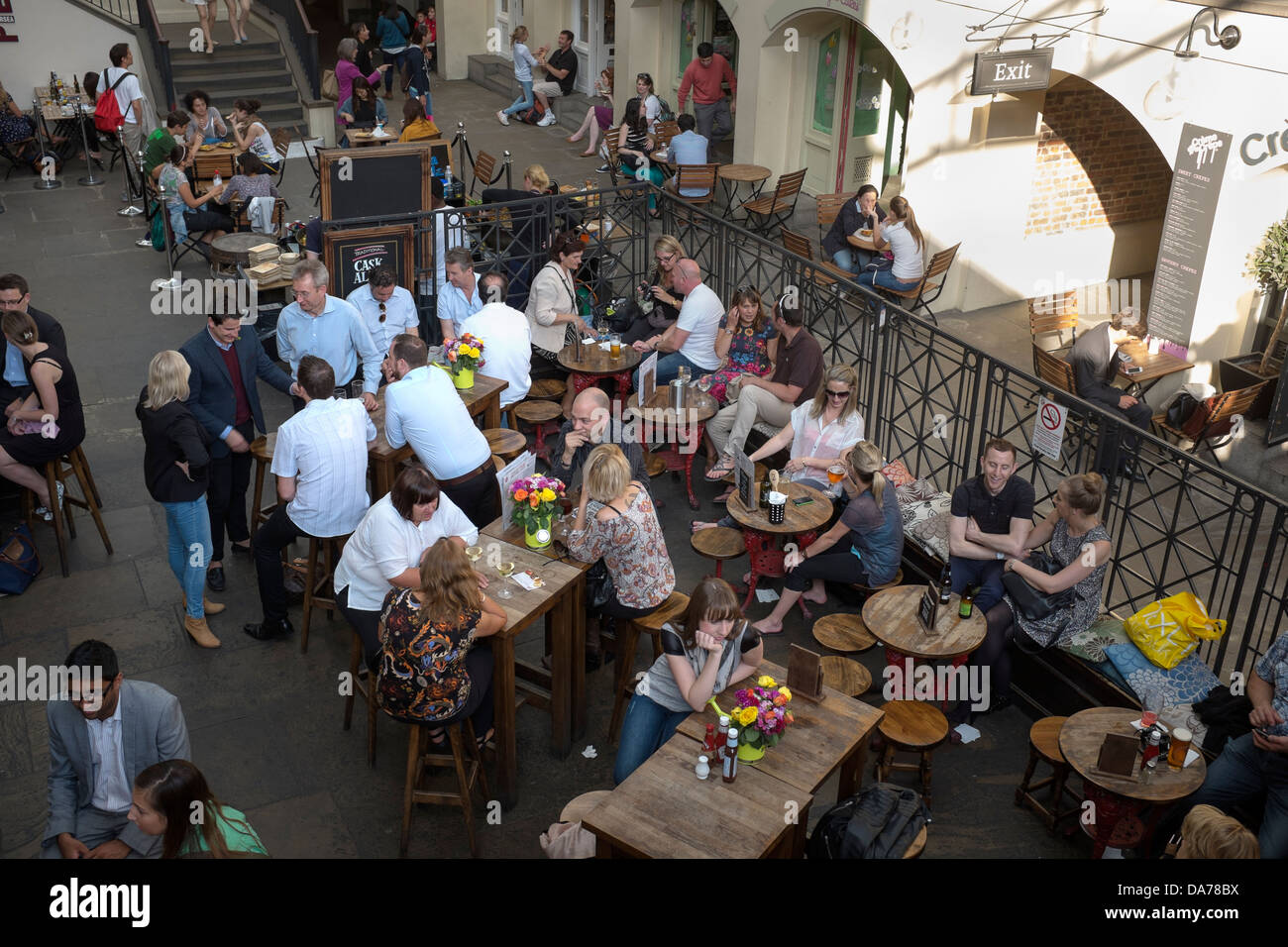 Crowded Pub or Wine Bar in Covent Garden London Stock Photo Alamy