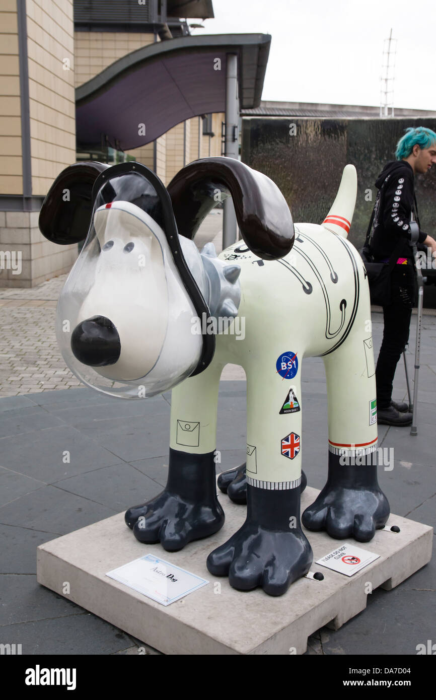 Gromit Unleashed is an art project to raise funds for Wallace and