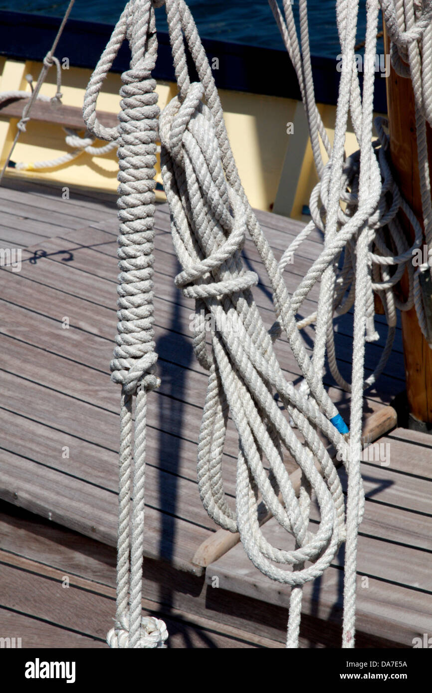 a rope in detail Stock Photo - Alamy