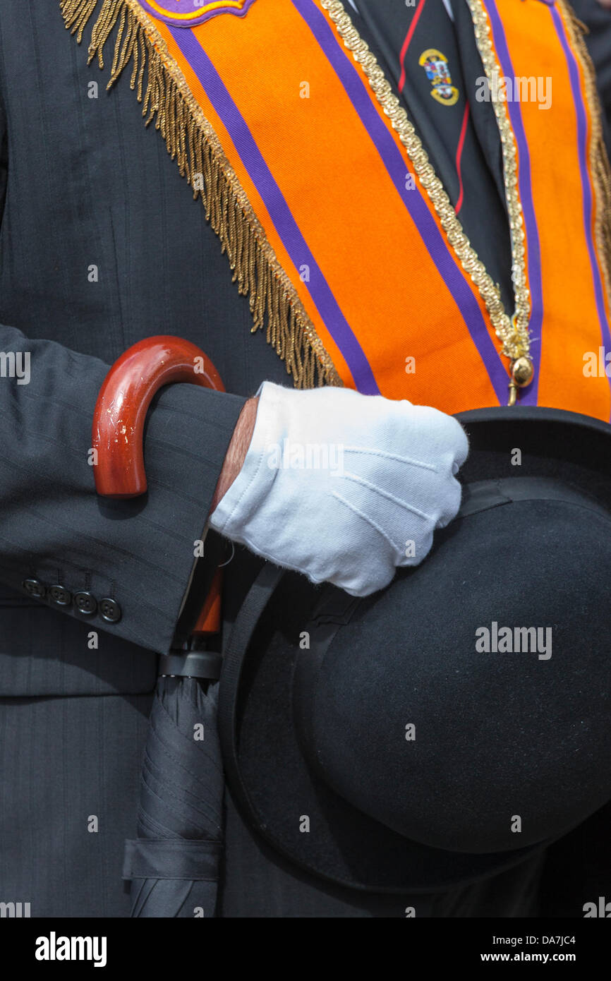 Bowler hat man umbrella hi-res stock photography and images - Alamy
