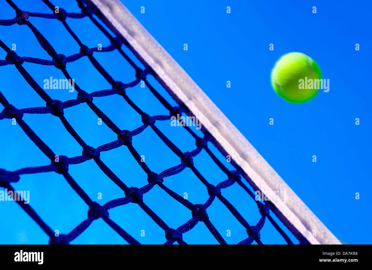 Balls on court hires stock photography and images Alamy