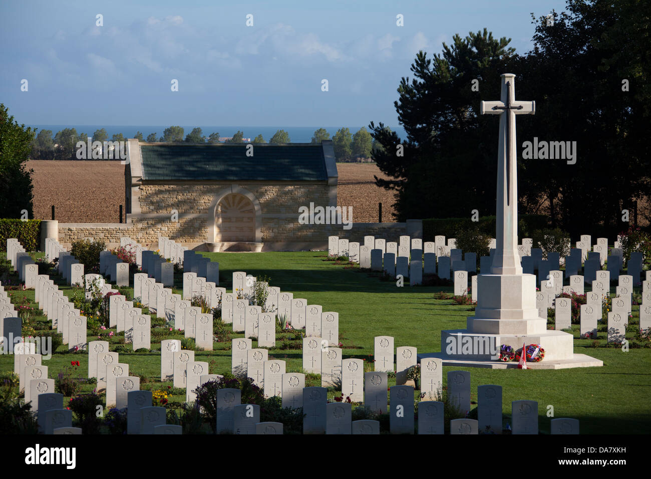 An overview of the Canadian War Cemetery at Bény-sur-Mer Stock Photo