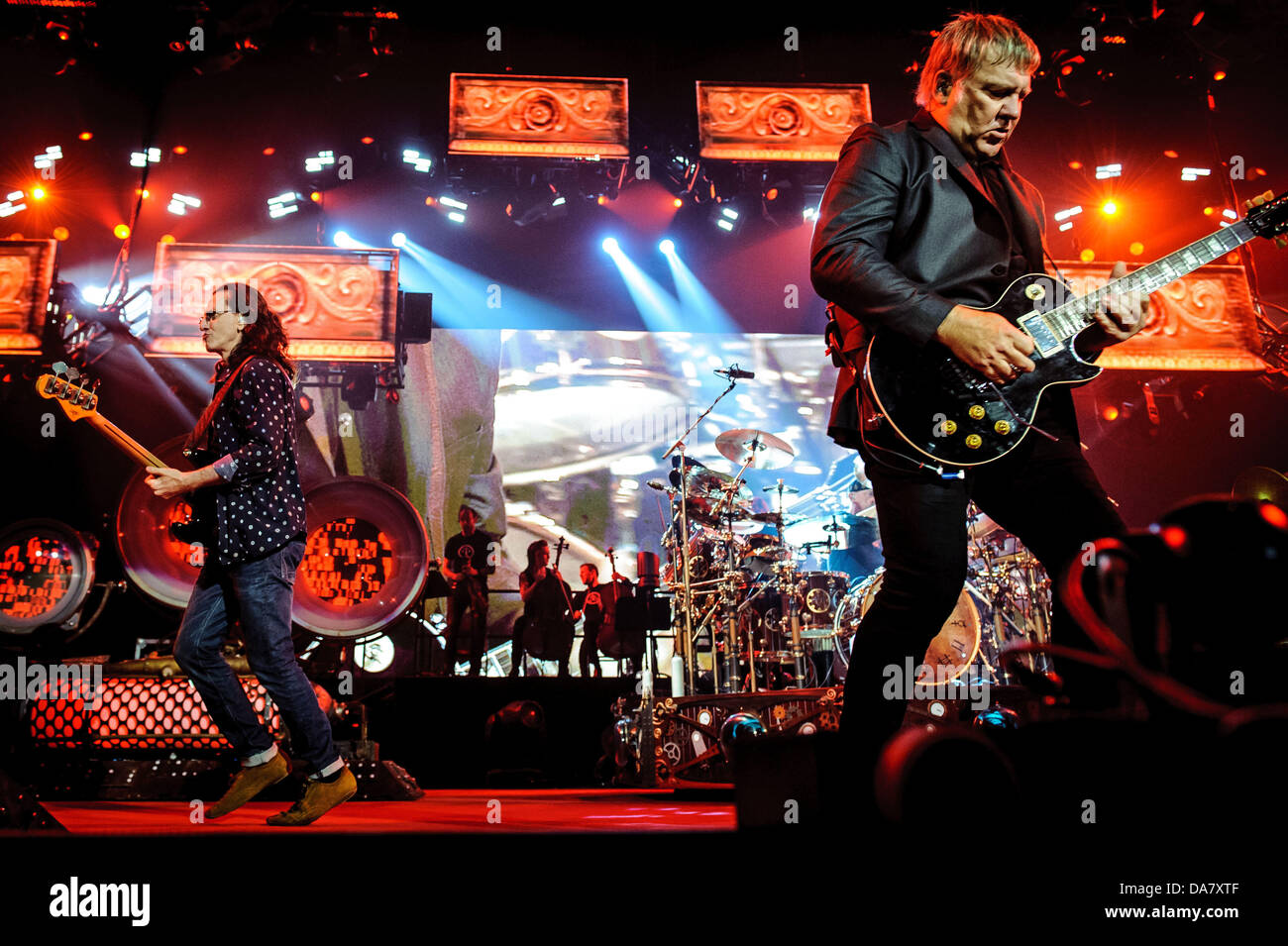 Hamilton, Ontario, Canada. 6th July, 2013. GEDDY LEE, lead vocalist and