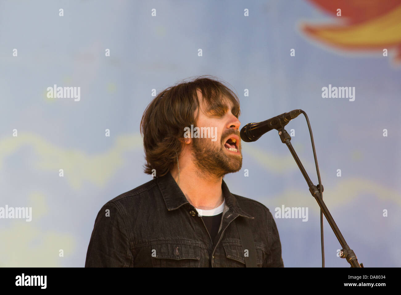 Justin Young lead singer of the Vaccines performing at the Glastonbury Festival 2013. Stock Photo