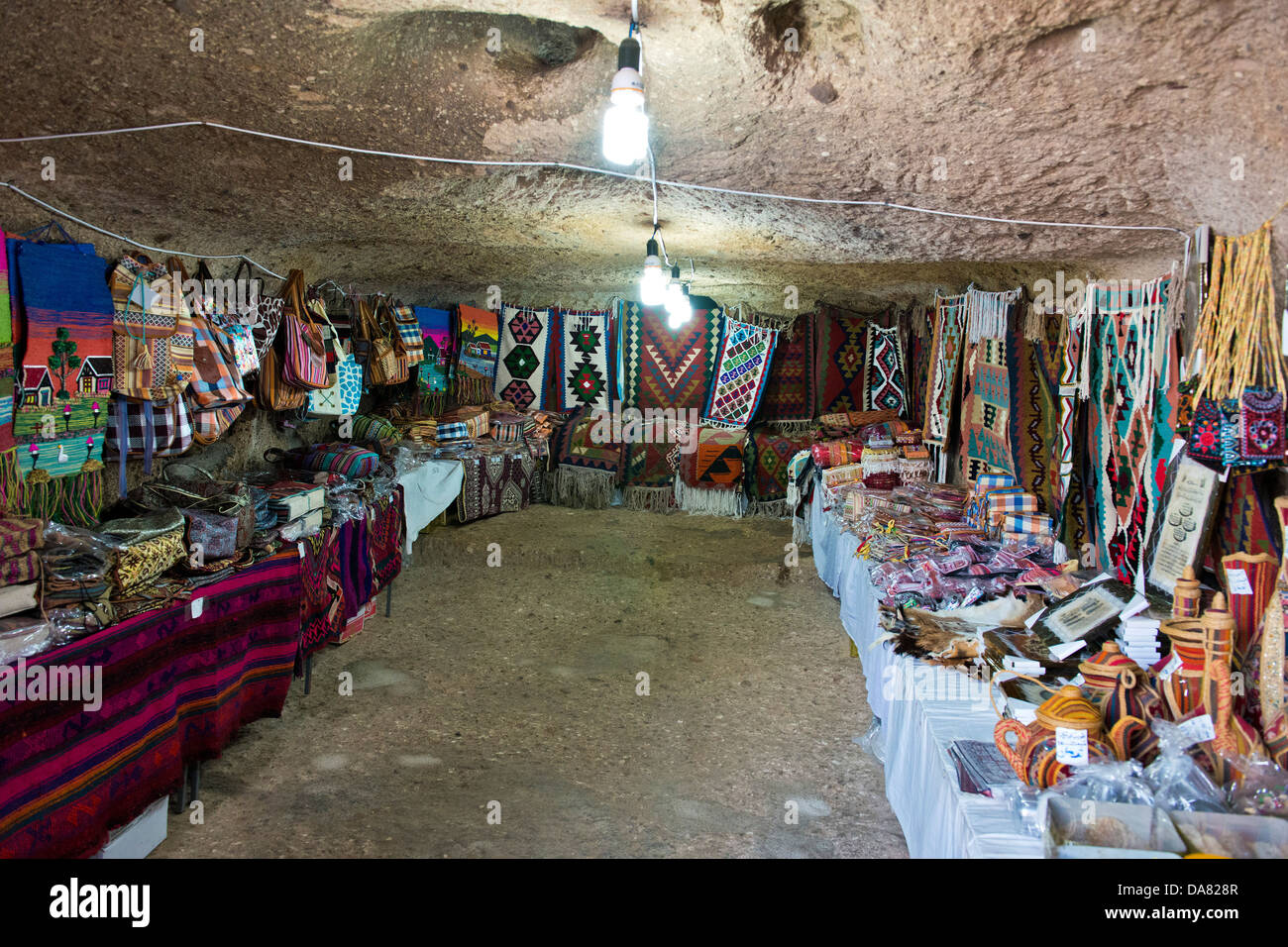 Kandovan interior hi-res stock photography and images - Alamy