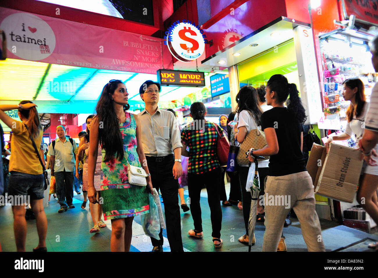 Shoppers in Bugis Steet Market Singapore Stock Photo