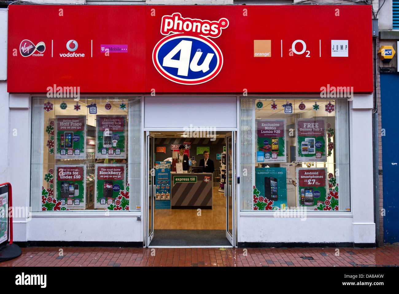 UK mobile phone retailer, Phones 4 u storefront, Reading, Berkshire, GB, UK. Stock Photo