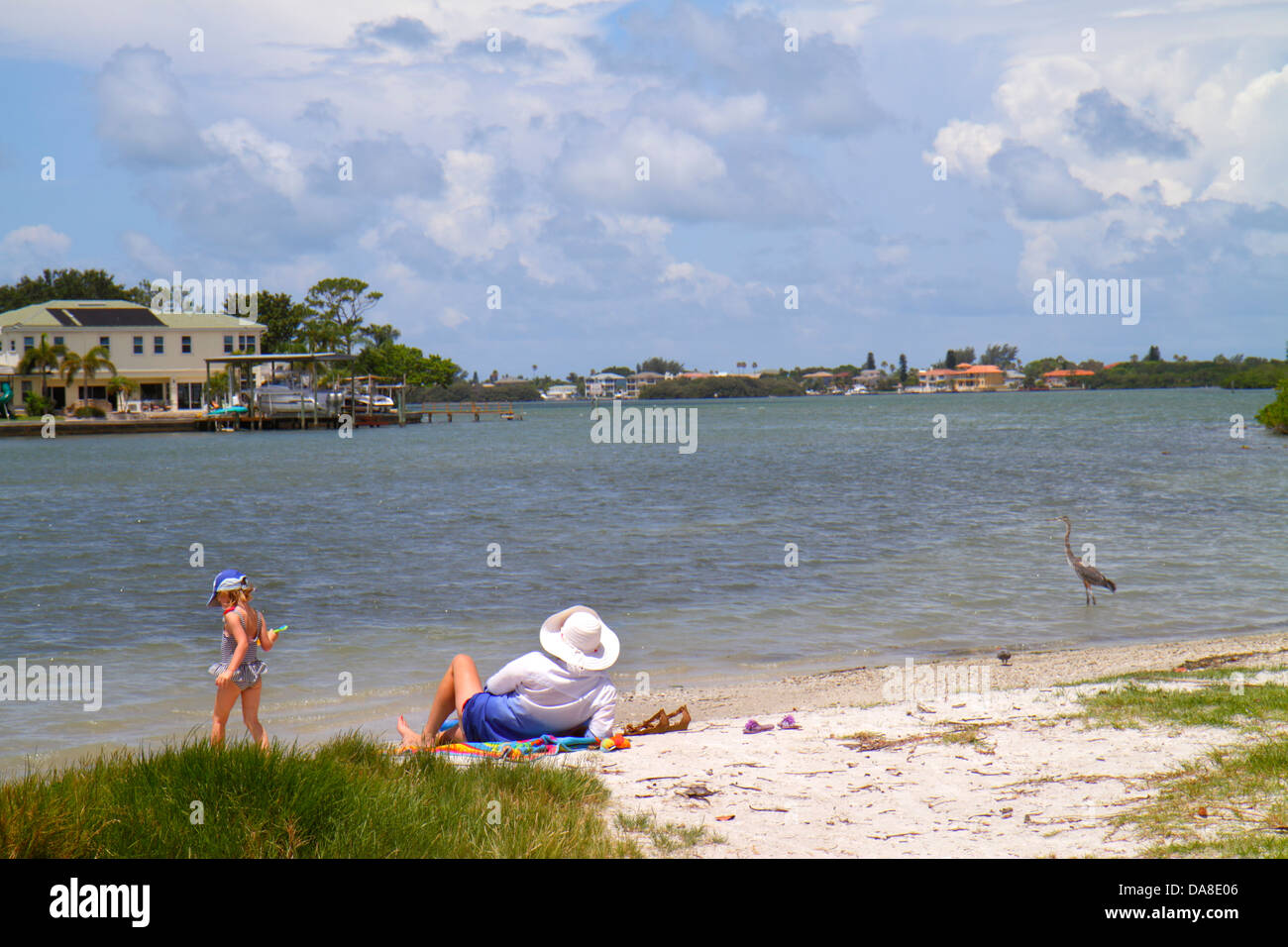 Girls sunbathing hi-res stock photography and images - Alamy