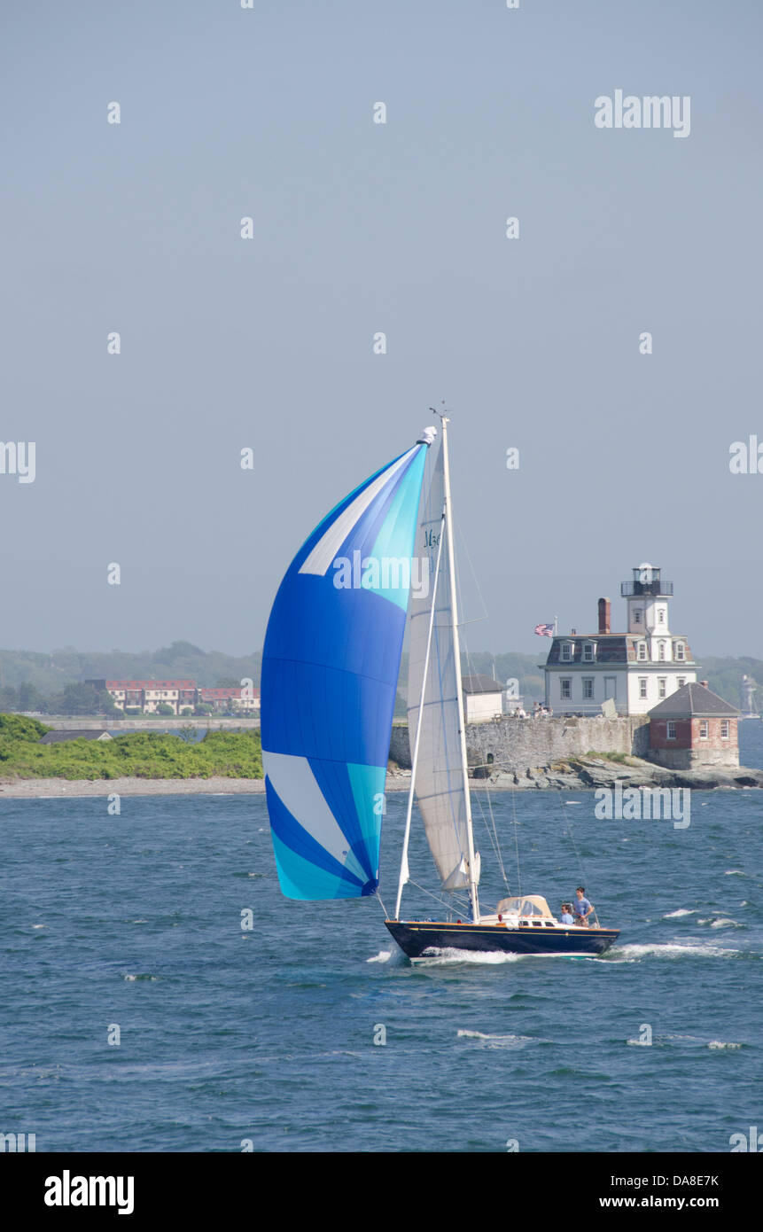 Rhode Island, Newport. Sailing from Warren to Newport via Narragnasette