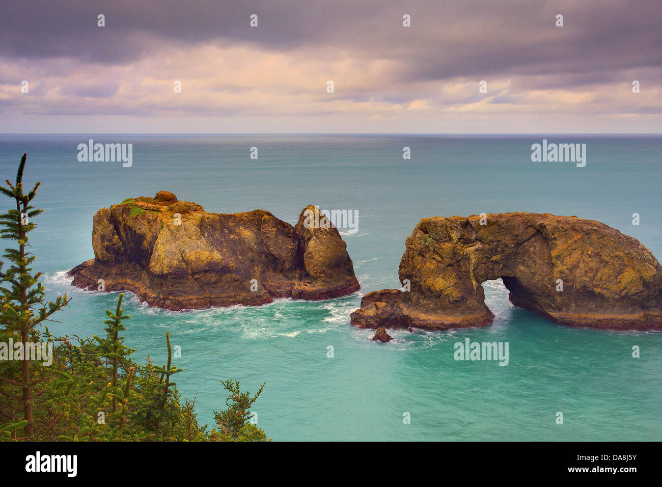 USA, United States, America, Oregon, Brookings, Coast, Bandon Beach, Coastline, Beach, ocean, haystack, seastacks, Face Rock, St Stock Photo