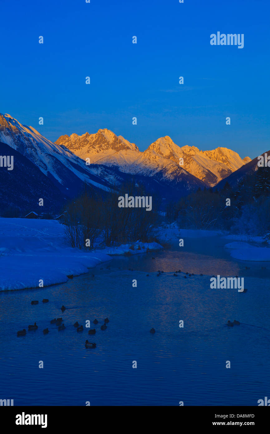 Austria, Europe, Tyrol, Gurgltal, Tarrenz, Imst, winter, snow, water, ducks, mountains, Mieminger chain. Griesspitze, afterglow, Stock Photo