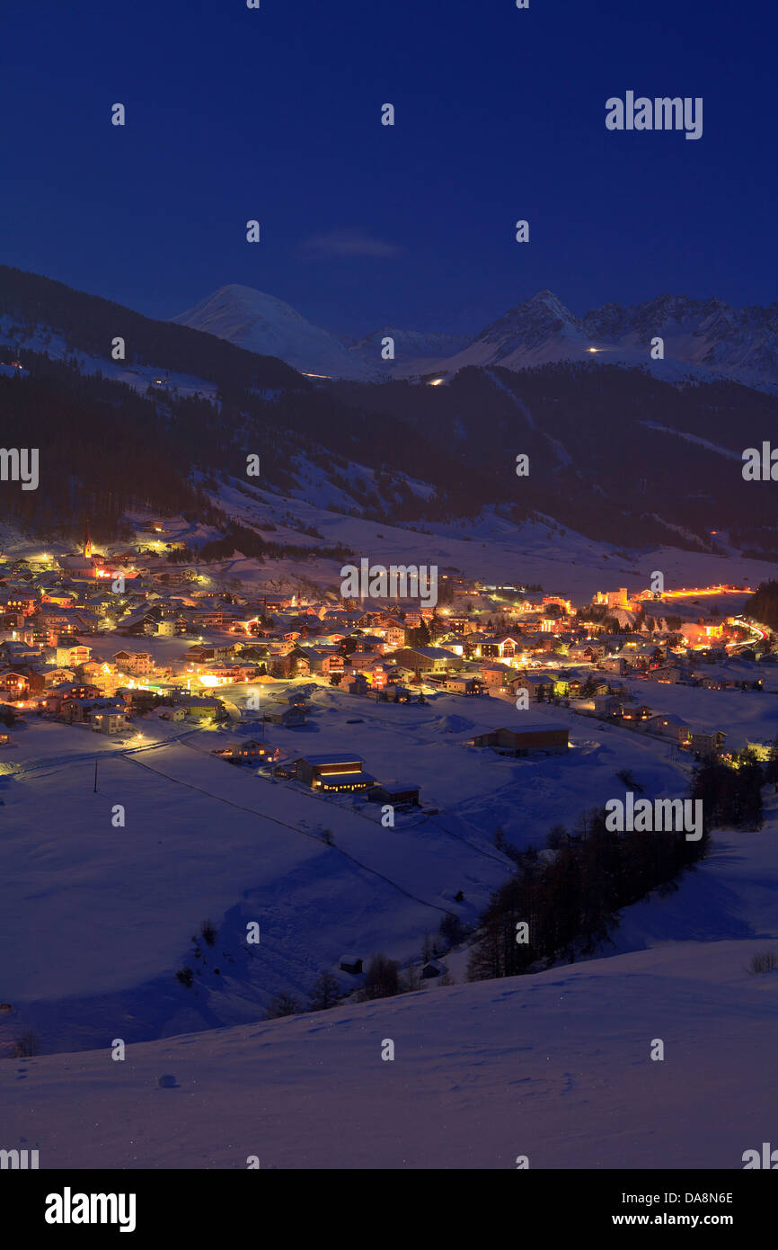 Austria, Europe, Tyrol, uplands, Oberes Gericht, Reschenpass Nauders, border, winter, evening, winter evening, night, dusk, twil Stock Photo
