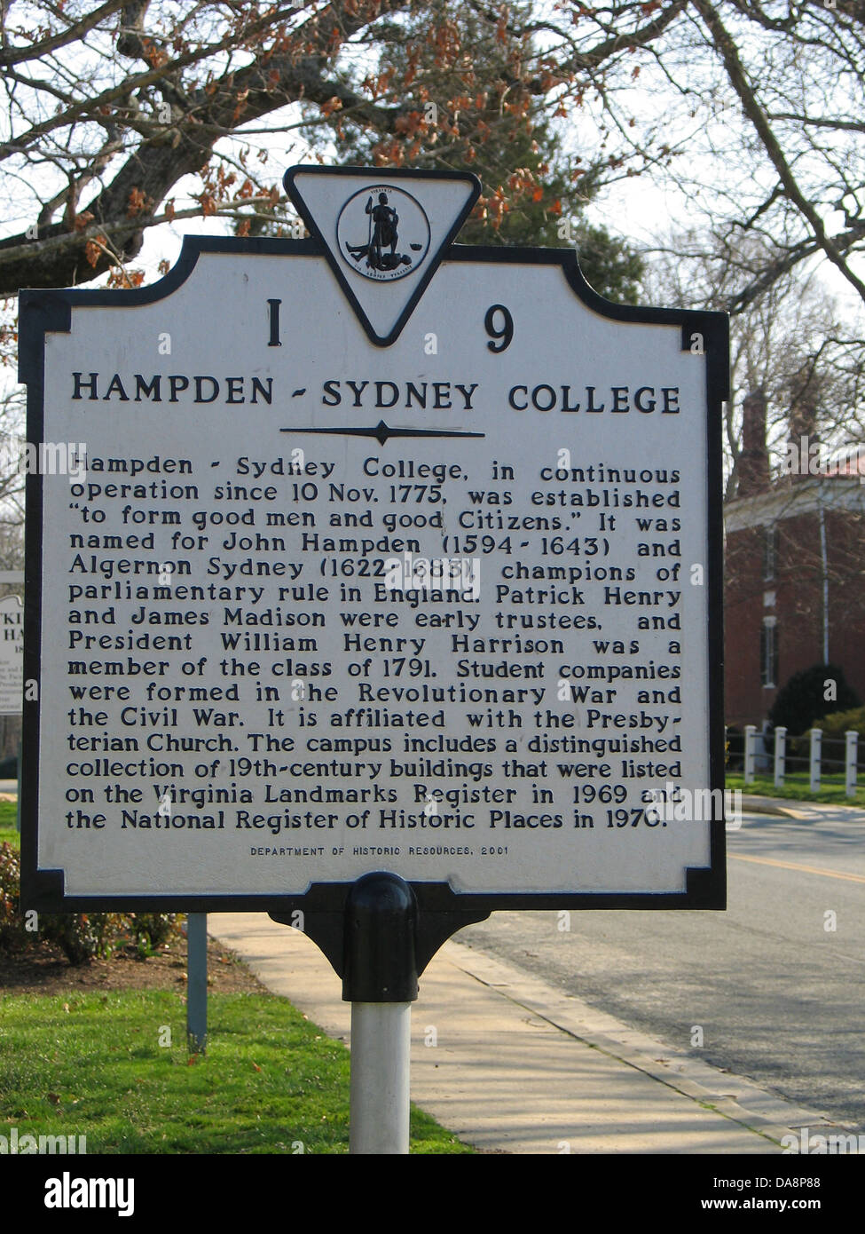 HAMPDENSYDNEY COLLEGE HampdenSydney College, in continuous operation