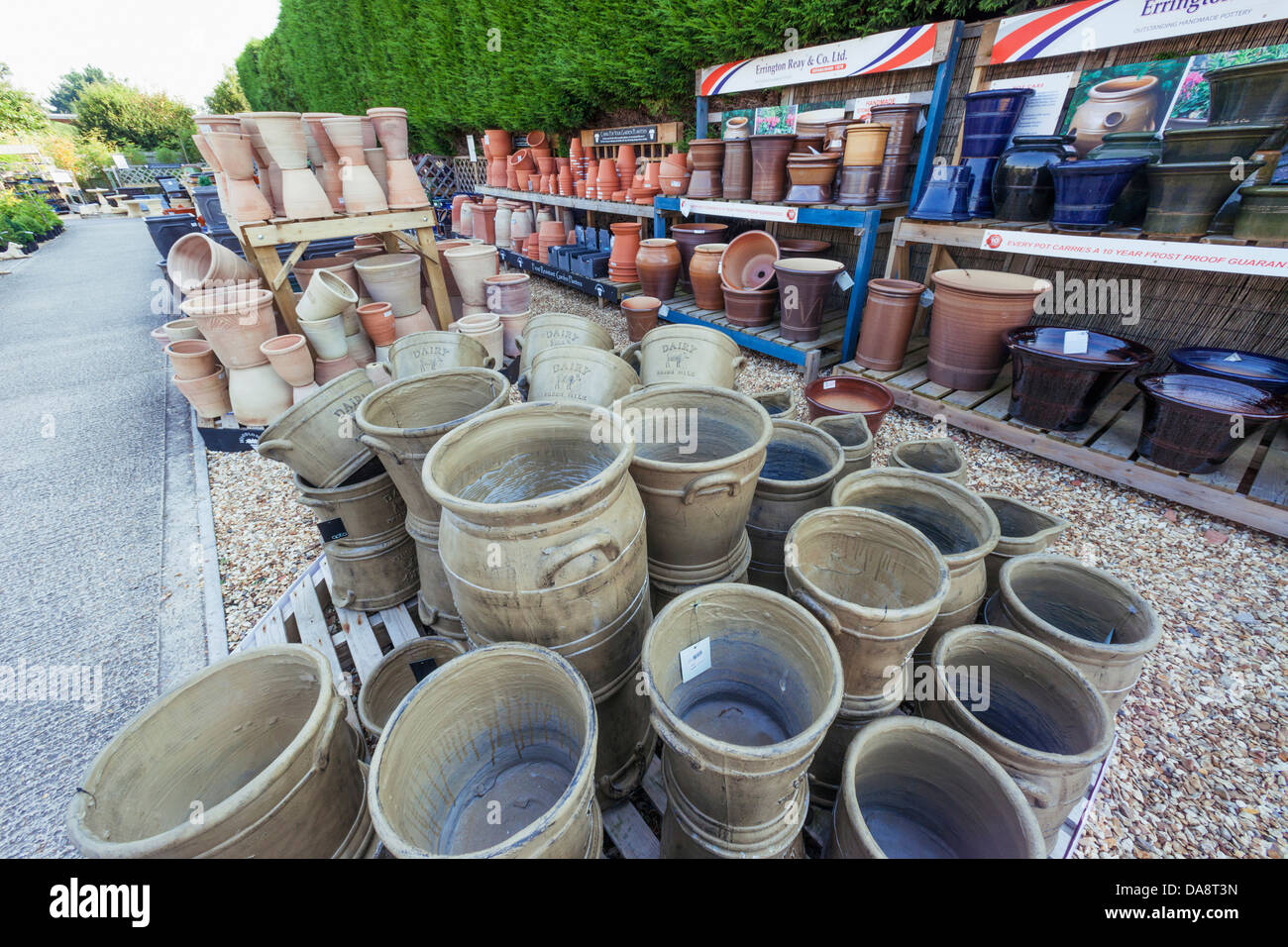 England, Hampshire, Romsey, Hillier Garden Centre, Gardening Pots Stock