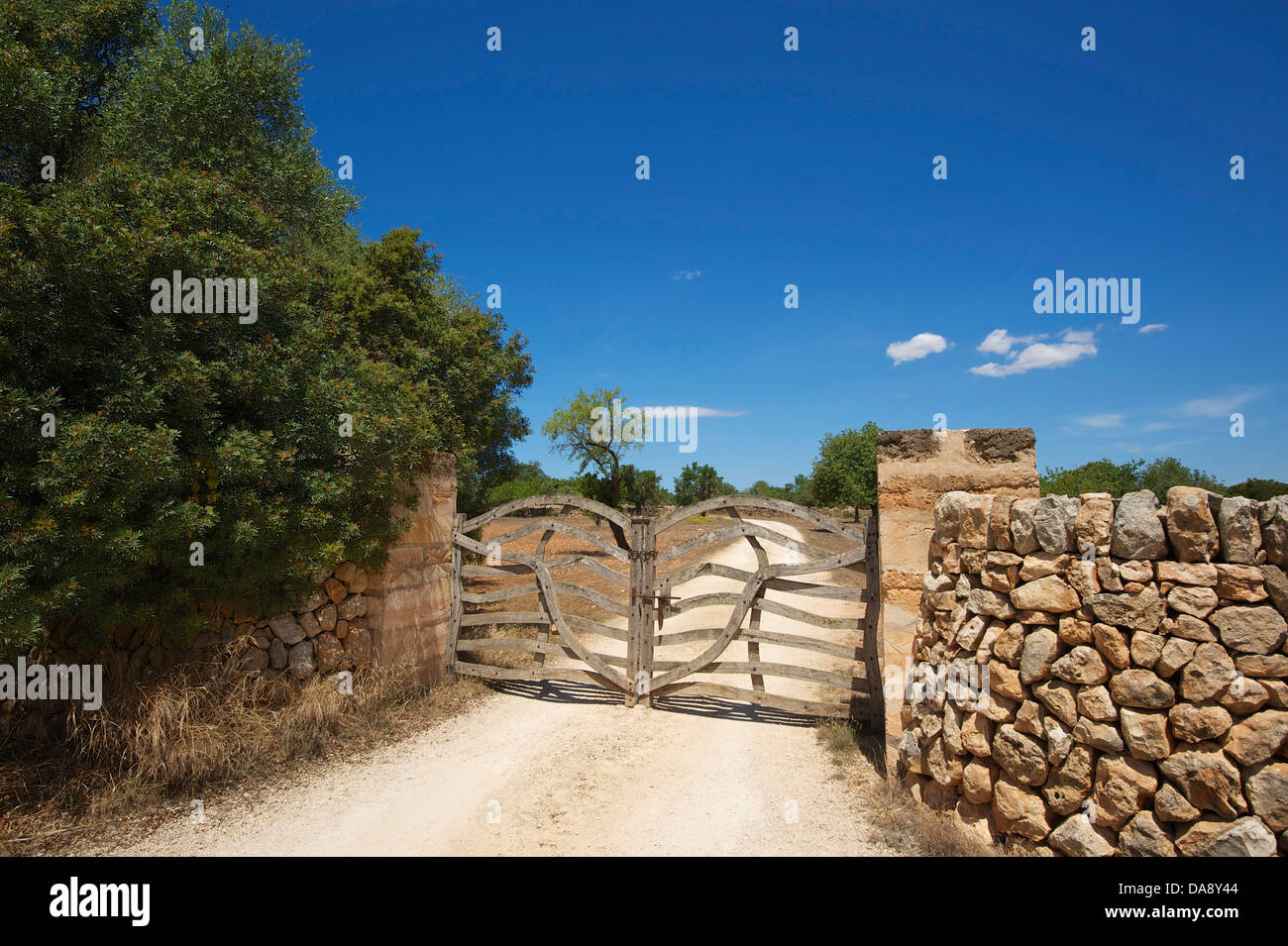 Balearic Islands, Majorca, Mallorca, Spain, Europe, outside, gate, gate, gates, farm, stone wall, wall, Traditional, Llucmajor, Stock Photo