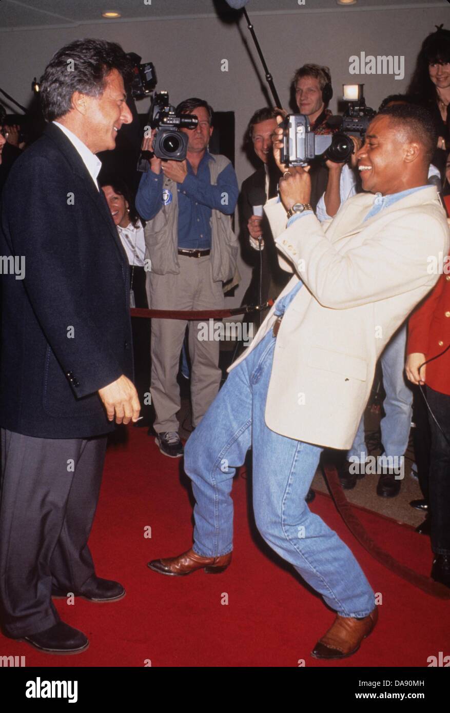 DUSTIN HOFFMAN with Cuba Gooding Jr..Outbreak premiere 1995.k0822lr
