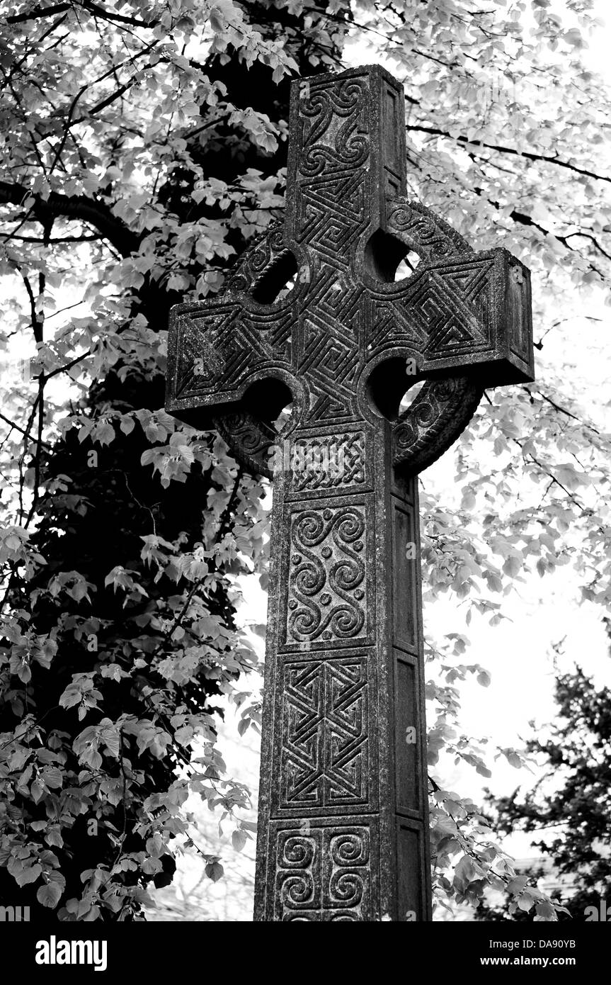 Celtic cross, Kensal Green cemetery, London, Uk Stock Photo