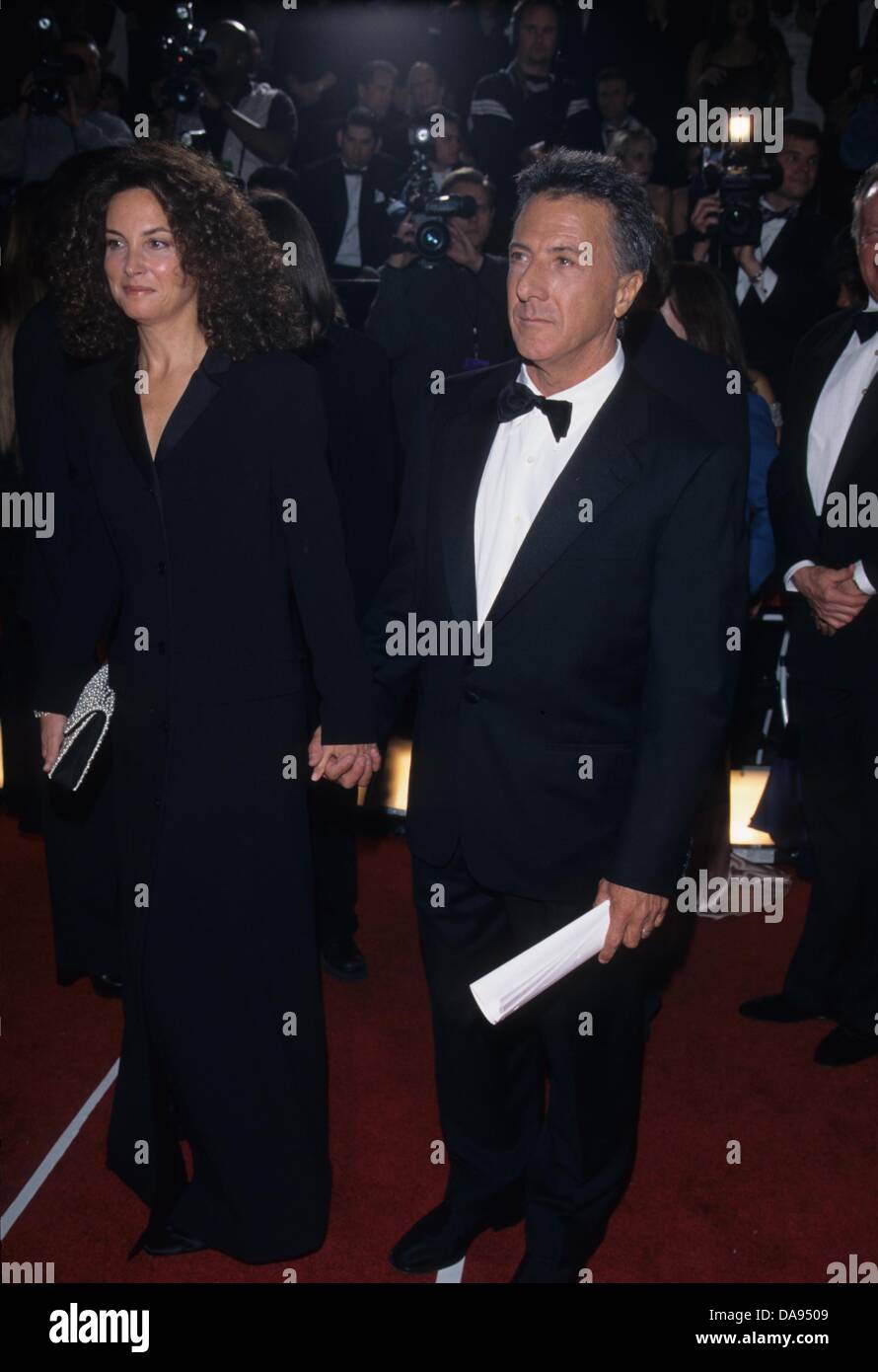 DUSTIN HOFFMAN with wife Lisa Gottsegen 1999.The 13th annual American