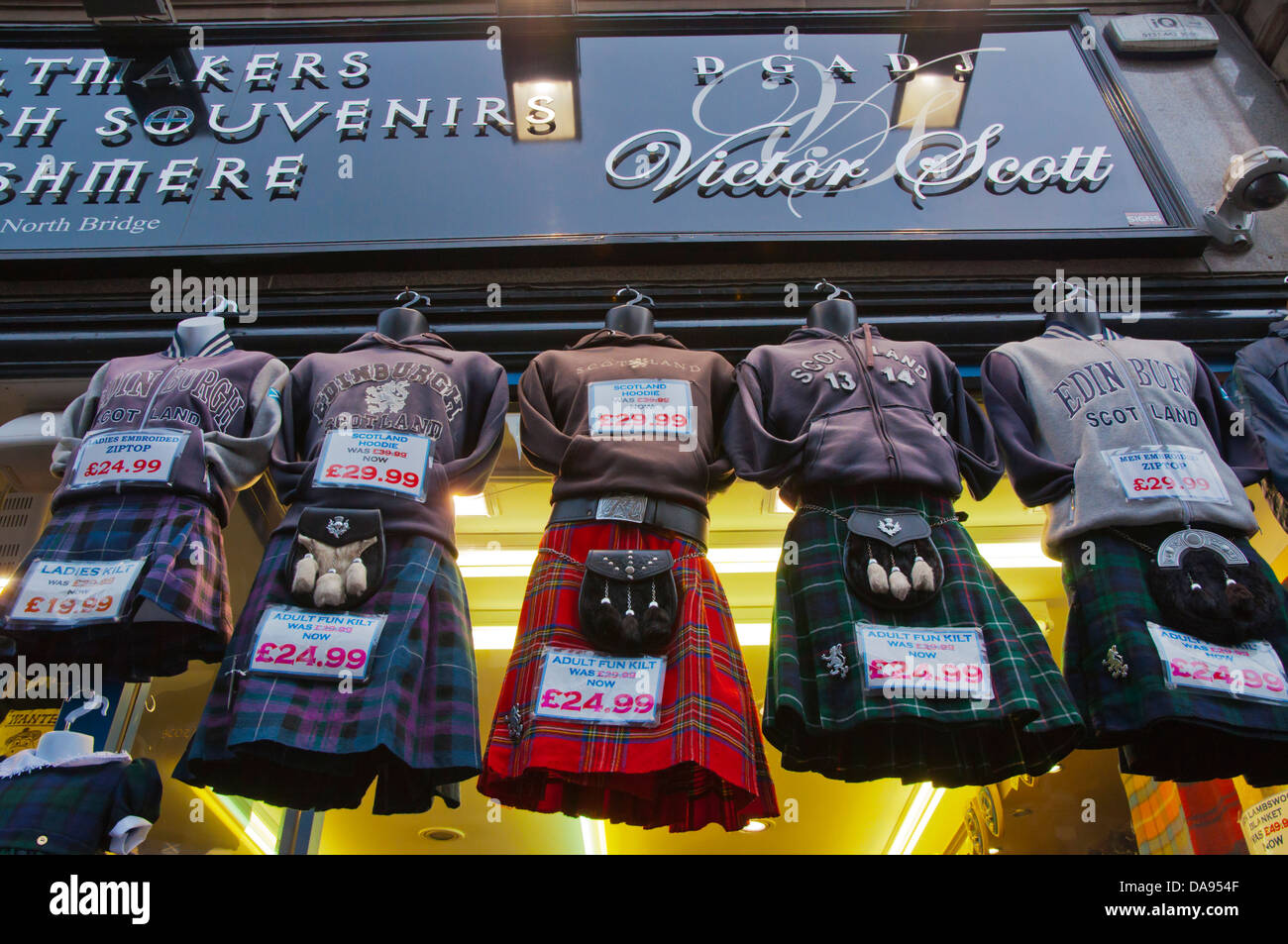 Edinburgh Kilt Shop Stock Photos & Edinburgh Kilt Shop Stock Images Alamy