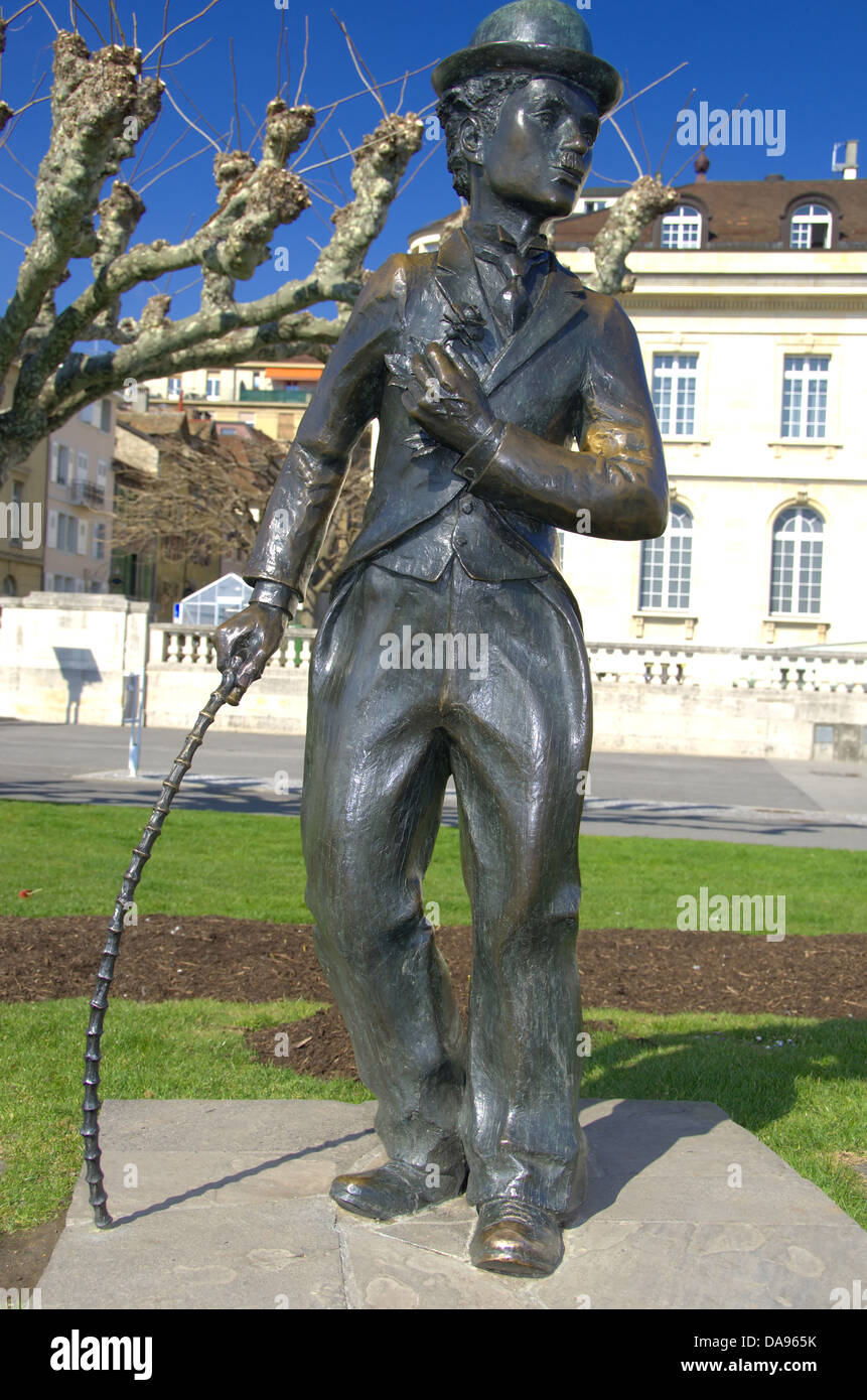 Bronze statue erected in honour of the actor Charlie Chaplin on the lake front at Vevey in Switzerland, where he lived and died Stock Photo