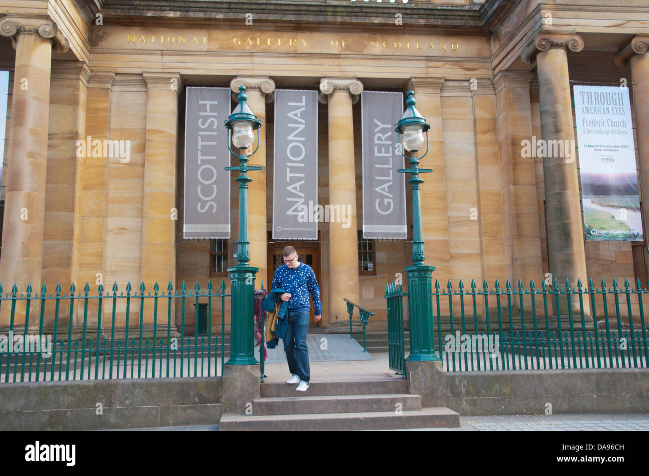 Scottish National Gallery art gallery exterior the Mound central