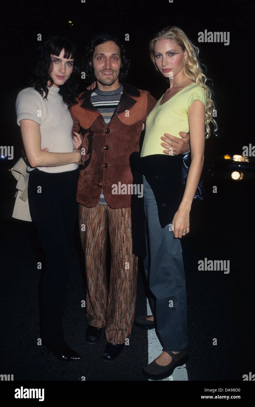 KIRSTY HUME with Michelle Nicks and Vincent Gallo.Ozbek fall 1998 collection in 1998.k11901Hmc.(Credit Image: © Henry Mcgee/Globe Photos/ZUMAPRESS.com) Stock Photo