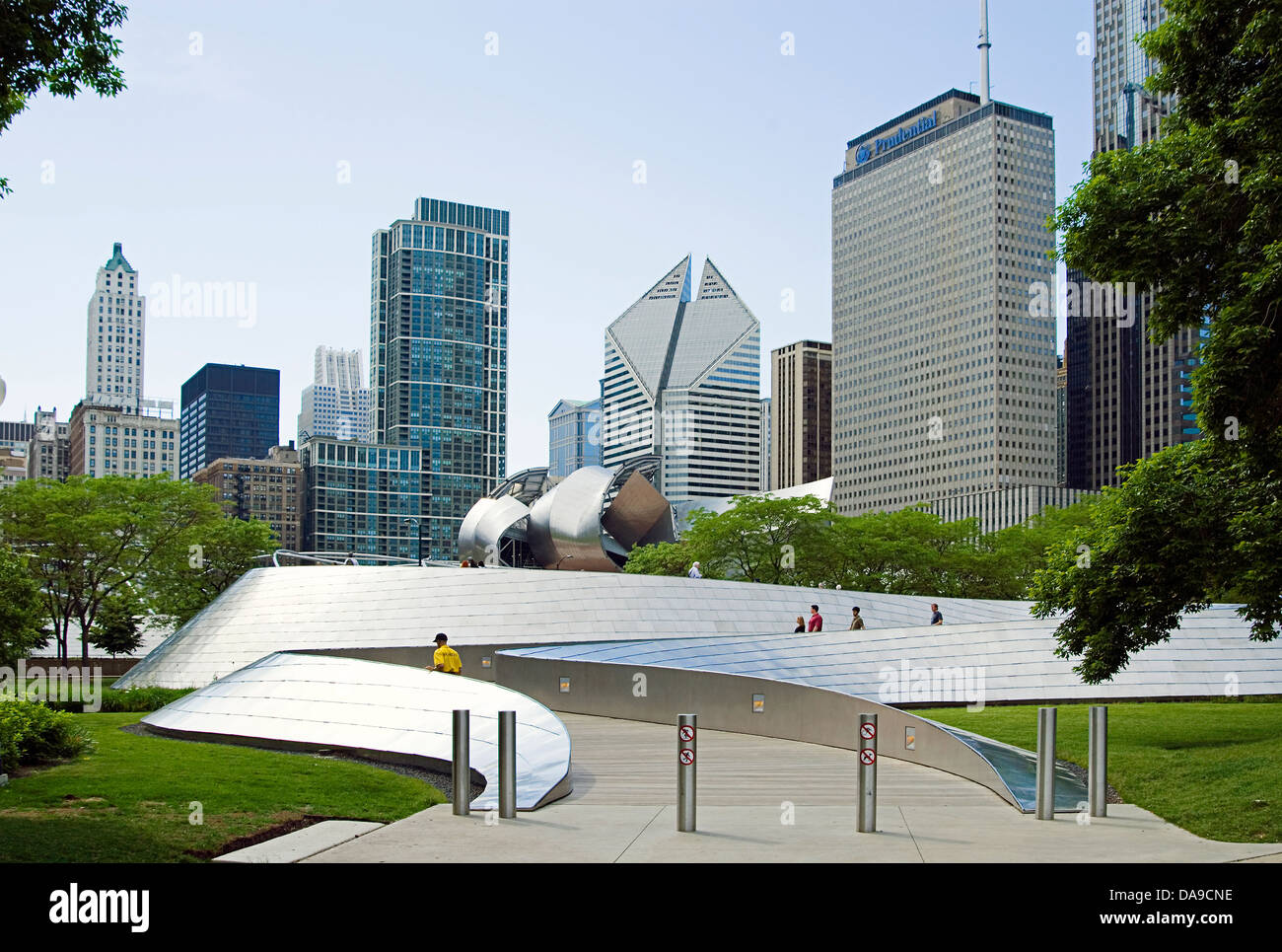 millennium park bridge