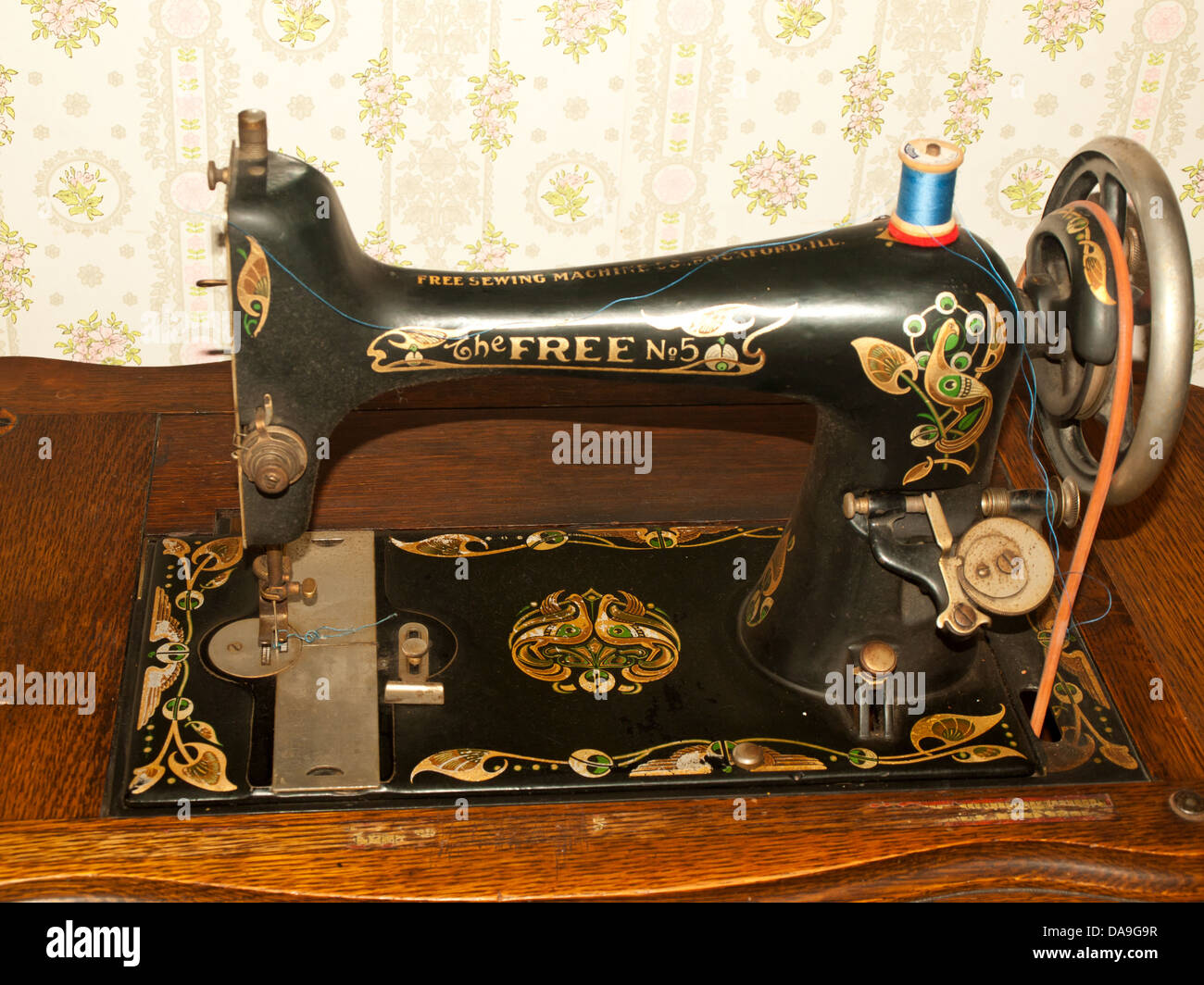 antique sewing machine Stock Photo Alamy