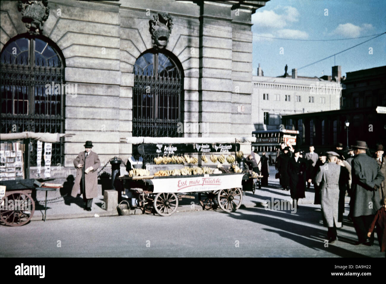 Third Reich, Nazi, National Socialist, national socialism, Germany, prewar, street vendor, fruits, bananas, armoury, Berlin, Eur Stock Photo