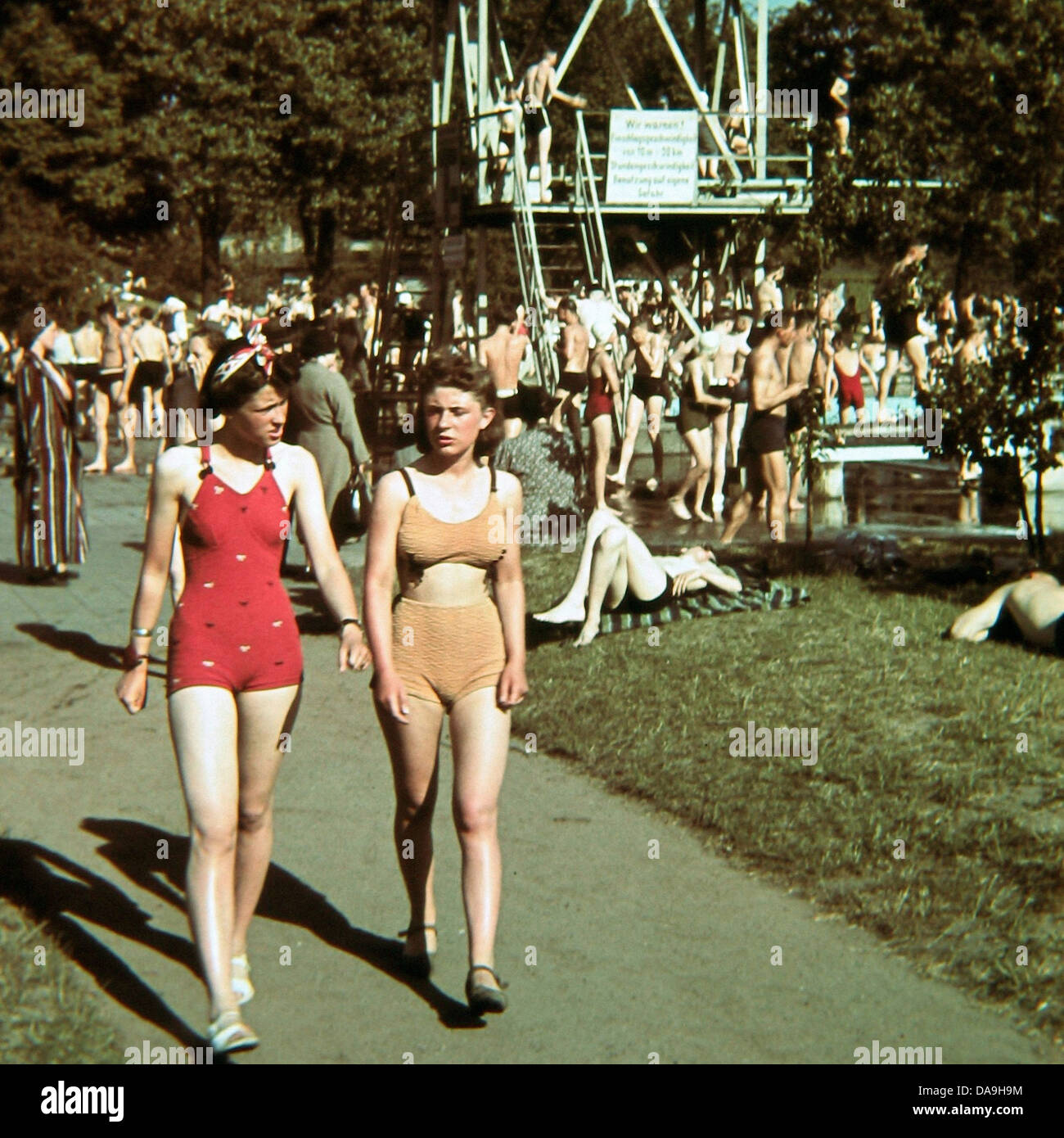 Prewar, Germany, world war, war, Third Reich, NS, national socialism, spare time, rest, sport, girl, swimming-pool, outdoor swim Stock Photo