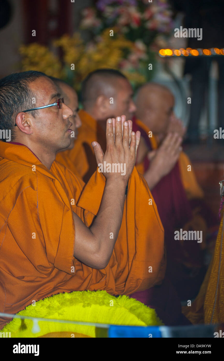 Paris, Fra-nce, Tibetan Monk in Traditional Costume, Praying in Buddhist Ceremony, Pagoda Stock Photo