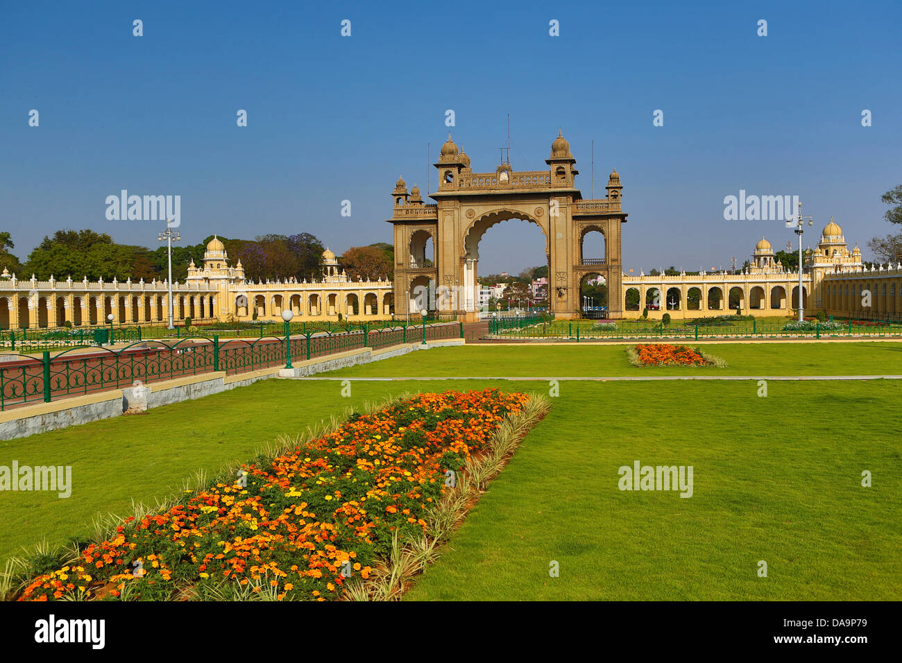 India, South India, Asia, Karnataka, Mysore, Palace, East Gate, East
