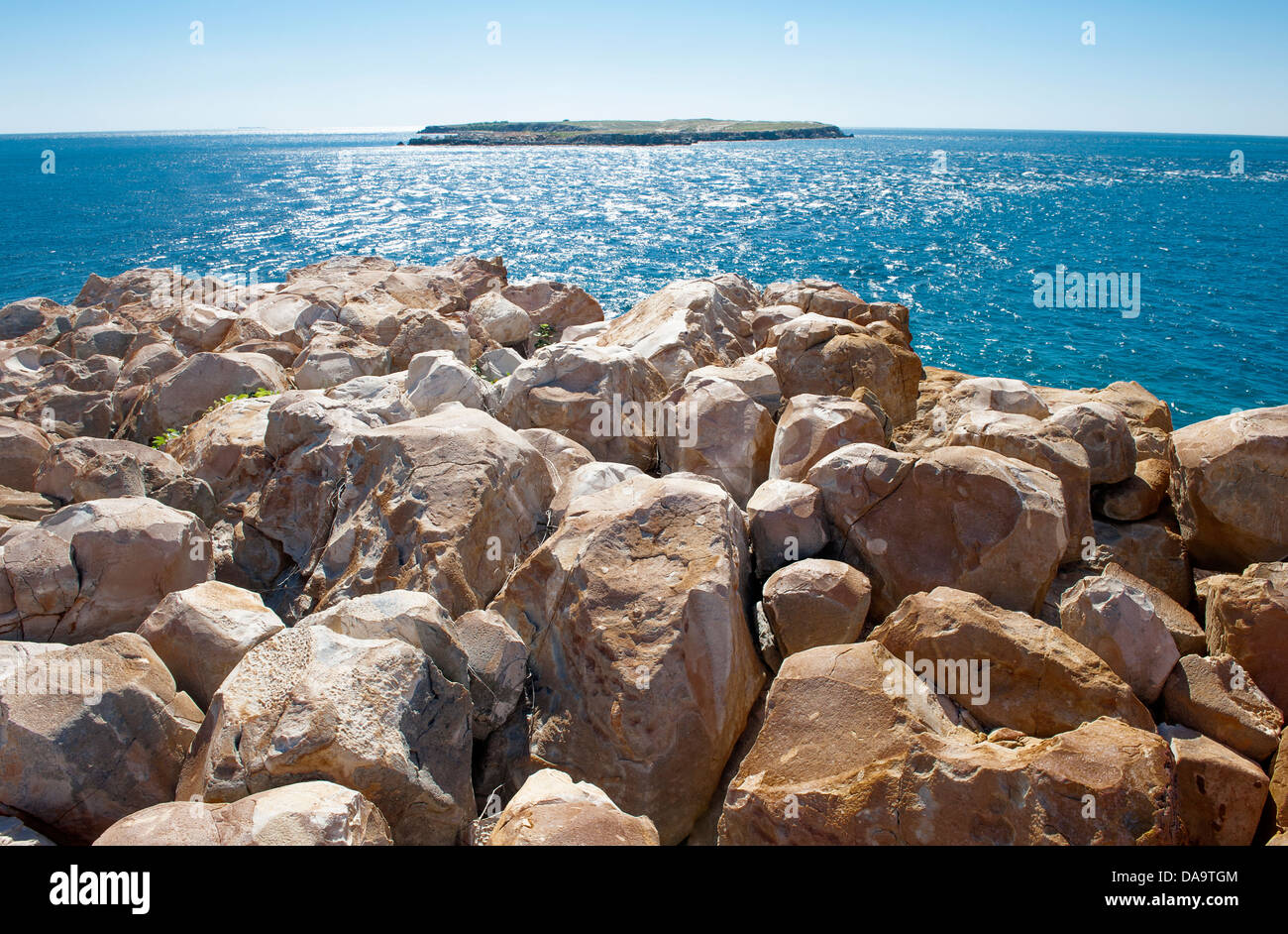 Landscape at the tip of Cape Leveque near One Arm Point with rocky cliffs and offshore island, Dampier Peninsula, Kimberley Stock Photo