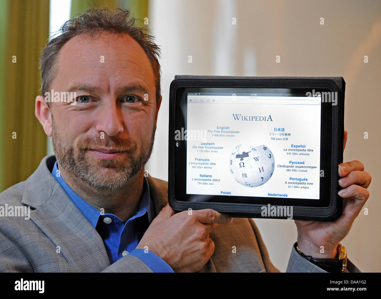 Jimmy Wales, cofounder of the free encyclopedia Wikipedia, presents an