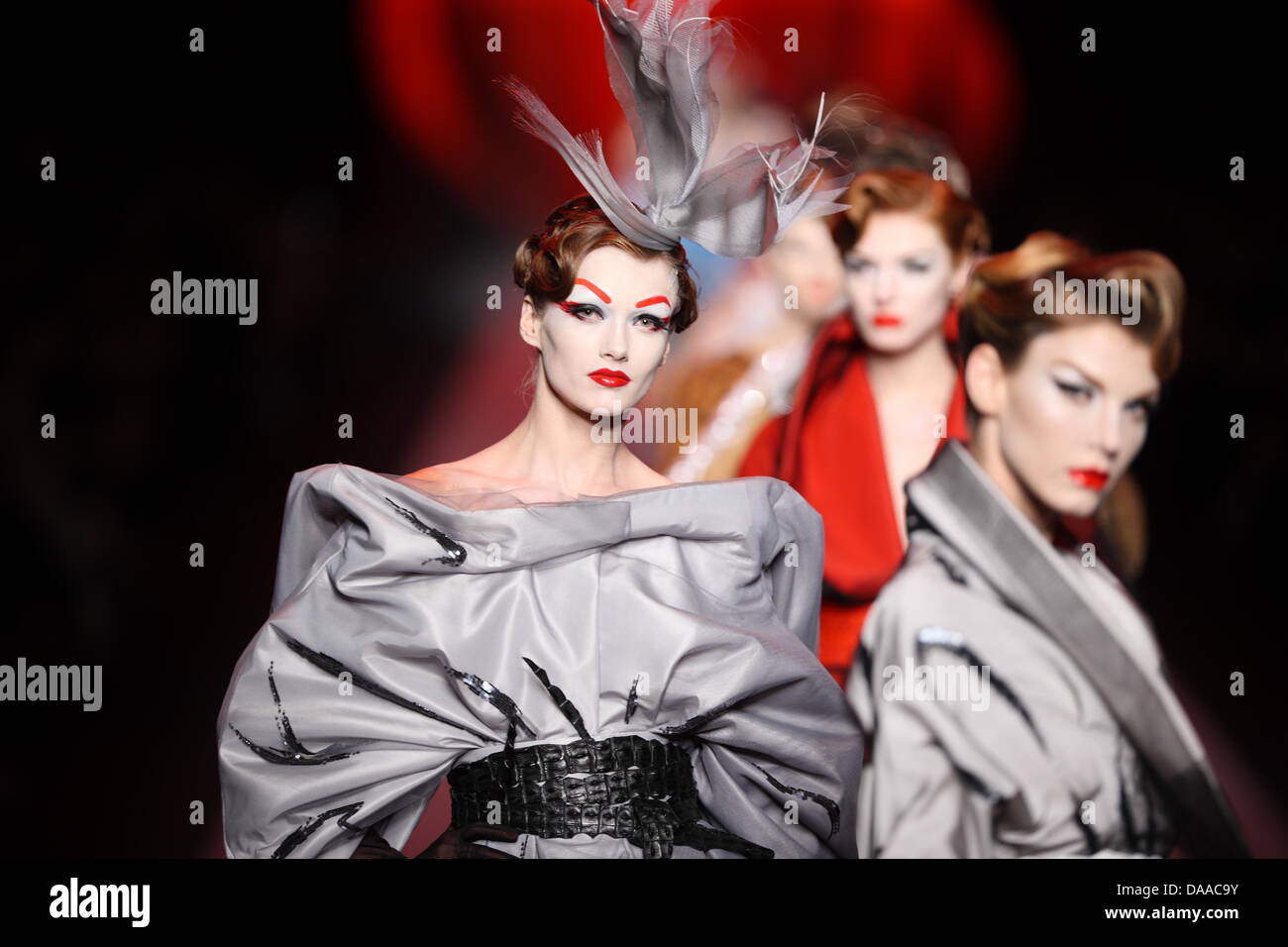 John galliano dior hi-res stock photography and images - Alamy