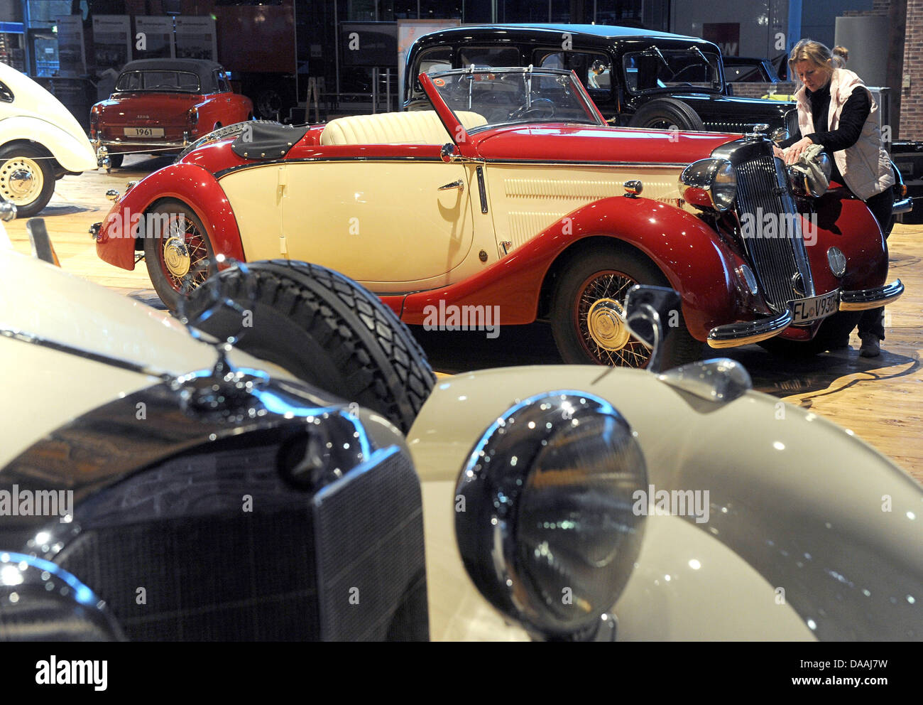 An Auto Union convertible from the 1930s is being polished to a sheen at the Classic Motorshow in Bremen, Germany, 03 Februrary 2011. The oldtimer show runs from 04 until 06 February 2011. Photo: INGO WAGNER Stock Photo