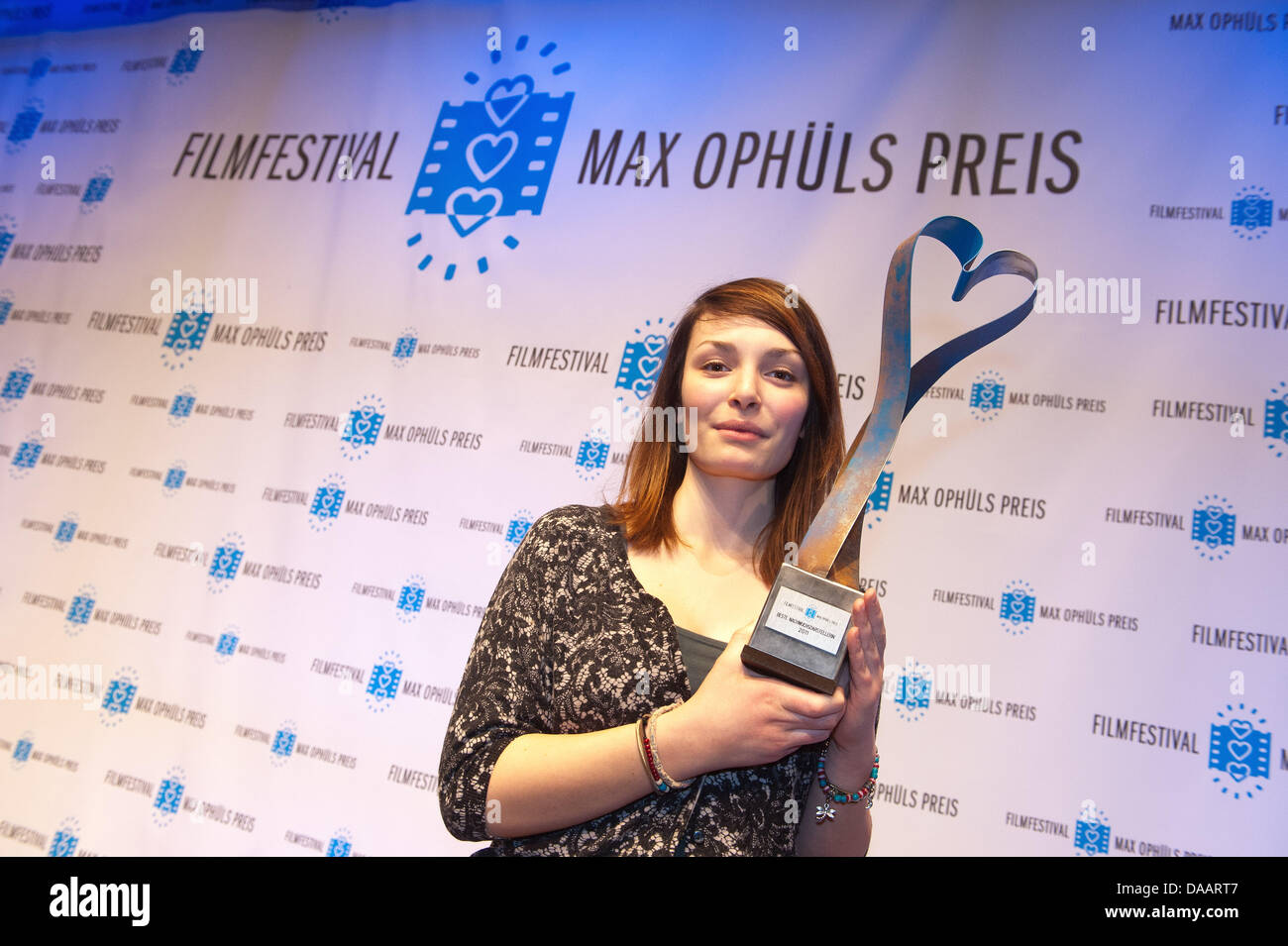 Sarah Horvath is awarded with the 32nd Max Ophuels Prize as best young actress in Saarbruecken, Germany, 22 January 2011. The Max Ophuels Prize is a film prize for young directors from German speaking countries. Photo: Oliver Dietze Stock Photo