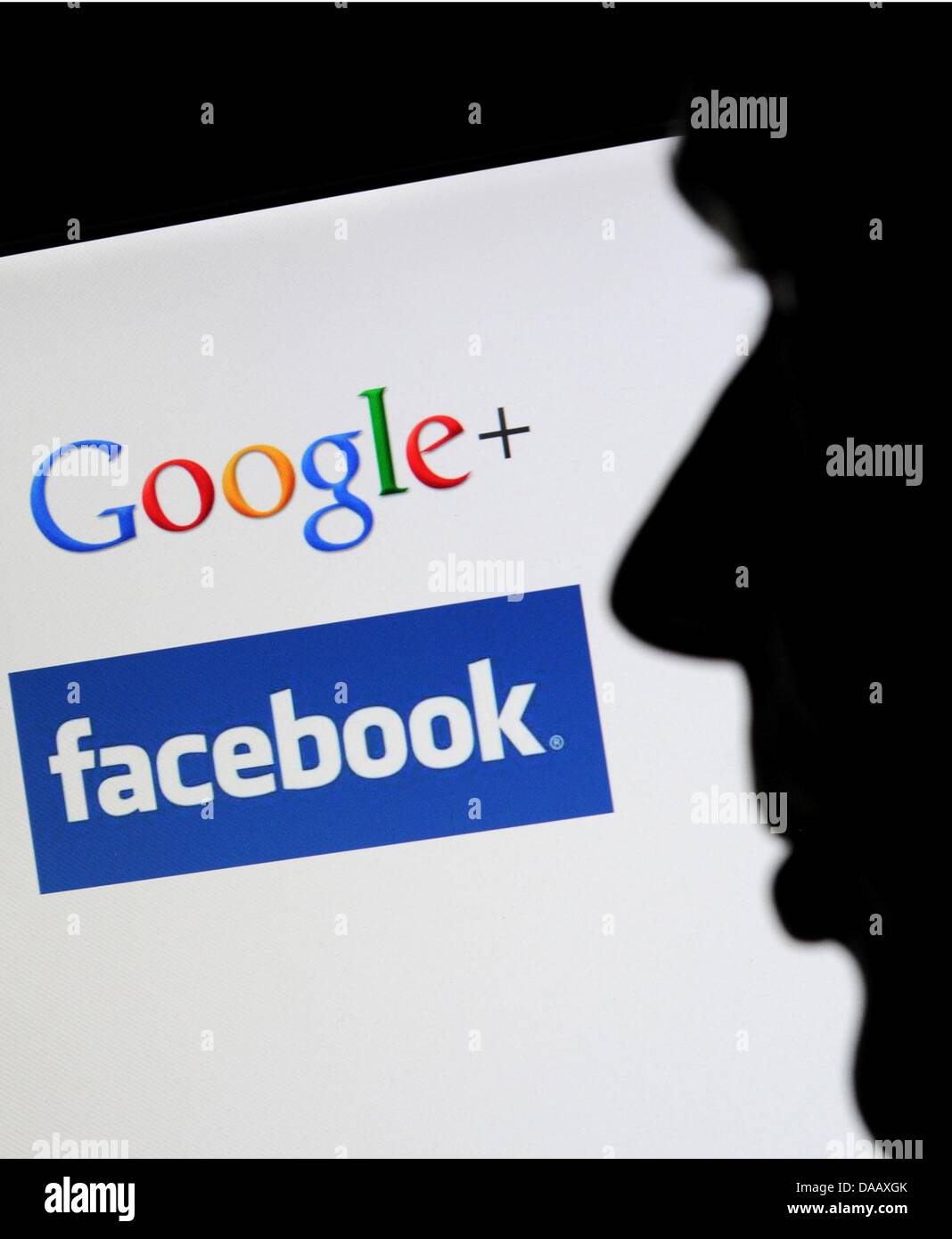 Google facebook logos hi-res stock photography and images - Alamy