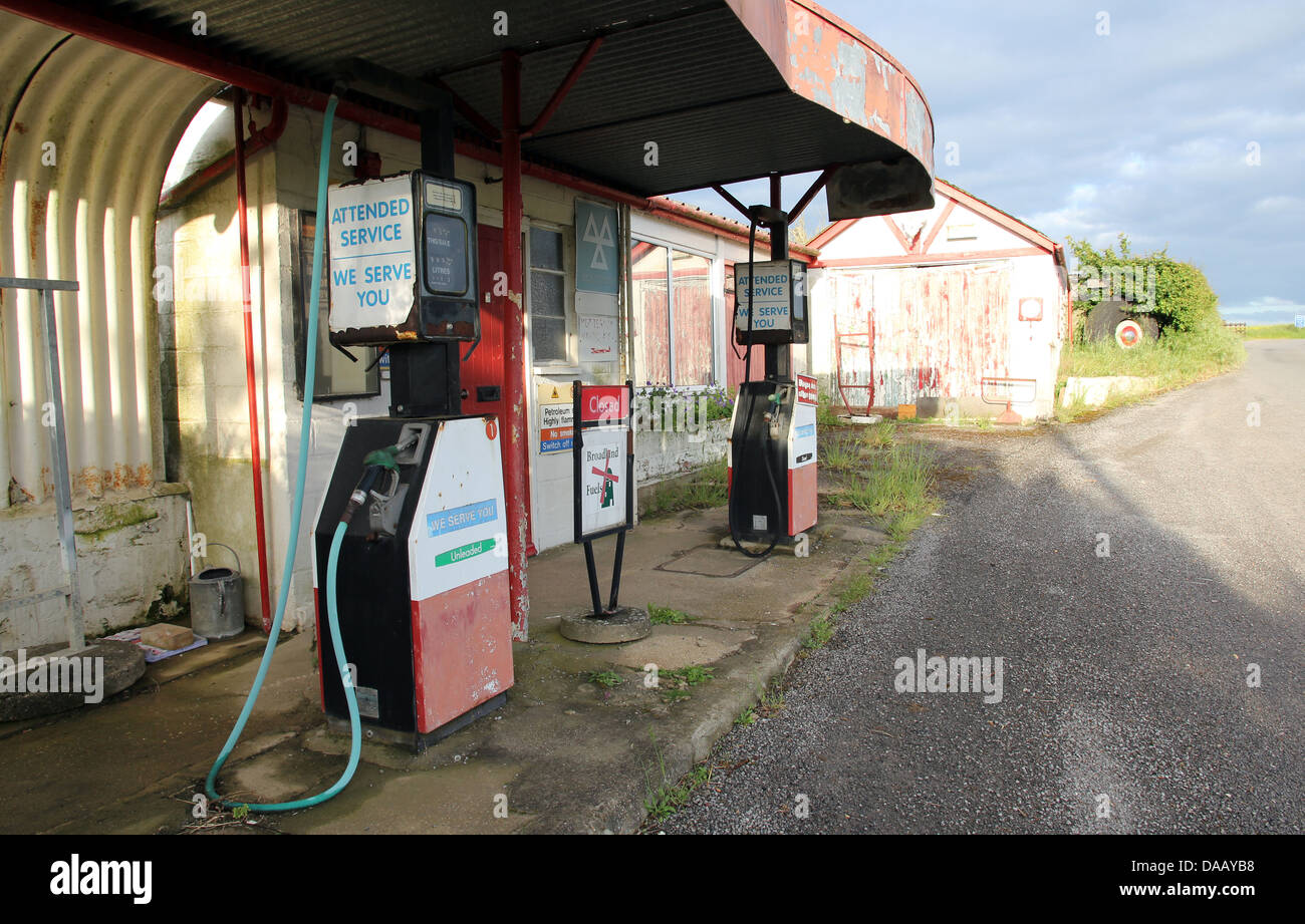 Metfield Garage In Suffolk England A Disused Rural Petrol Station