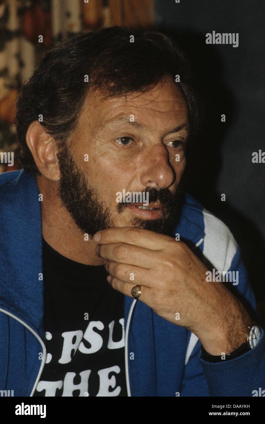 Clifford irving hi-res stock photography and images - Alamy