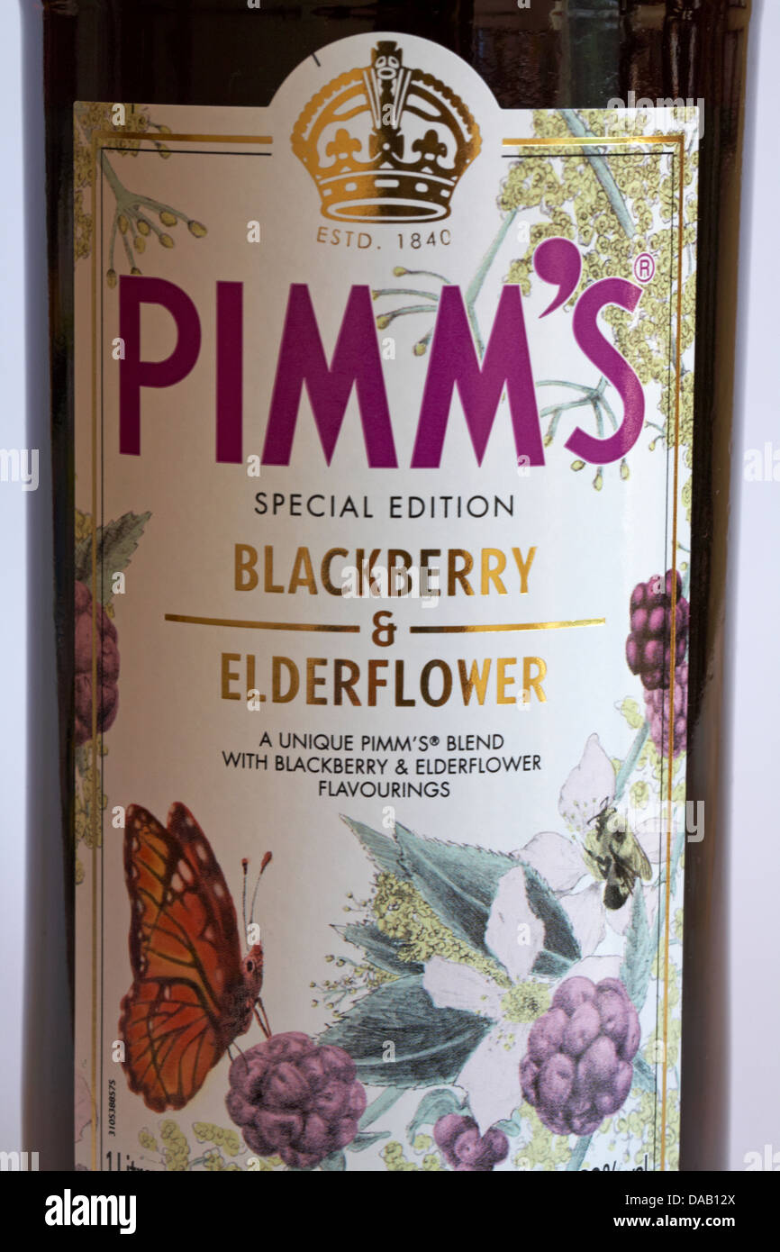Pimm's special edition Blackberry & Elderflower spirit drink a unique Pimm's blend with Blackberry & Elderflower flavourings Stock Photo
