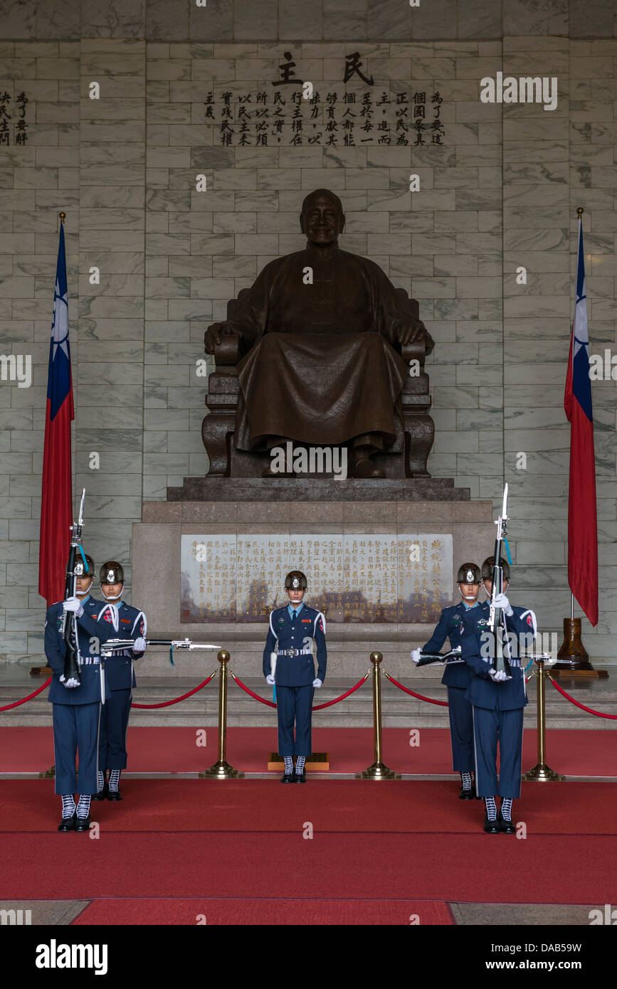 Changing of the Guard in Chiang Kai-shek Memorial Hall, Taipei, Taiwan ...