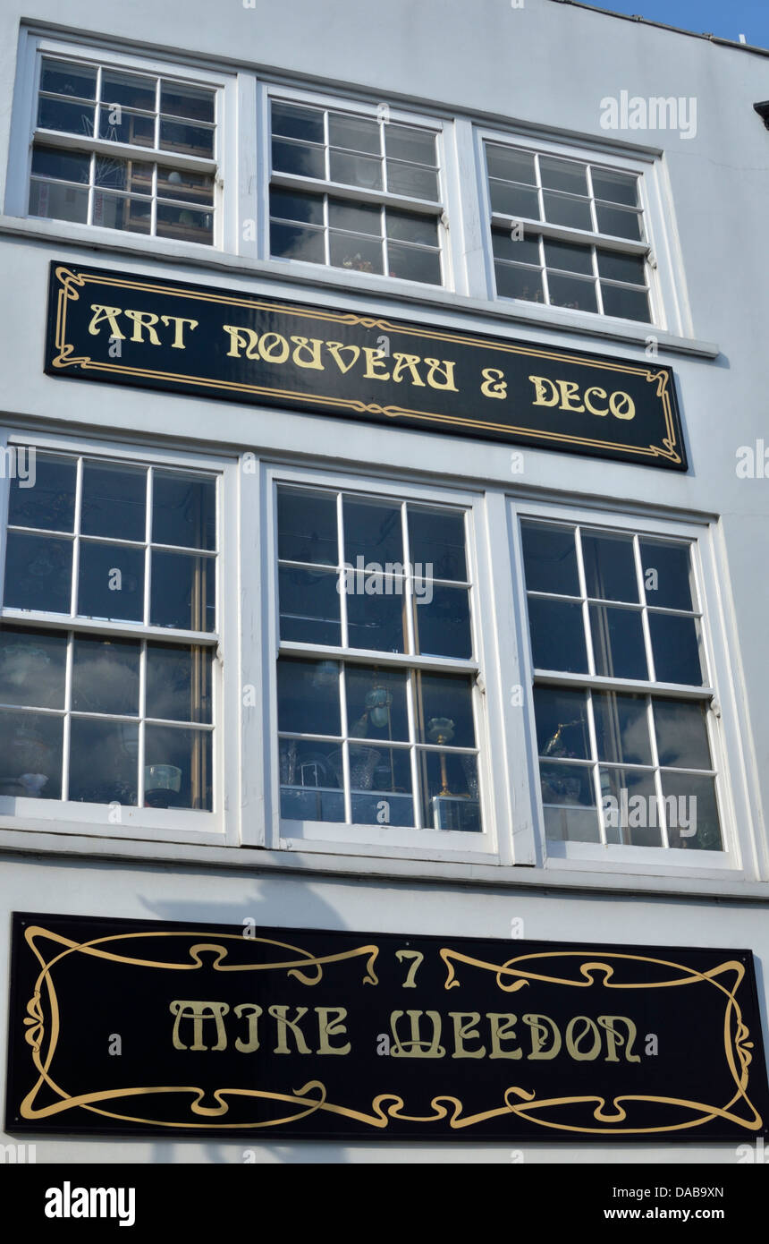 Art deco antiques shop hires stock photography and images Alamy