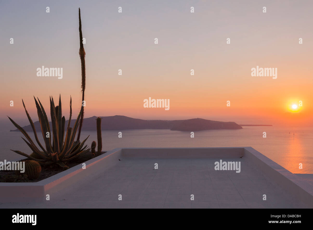 Santorini sunset, Greece Stock Photo Alamy