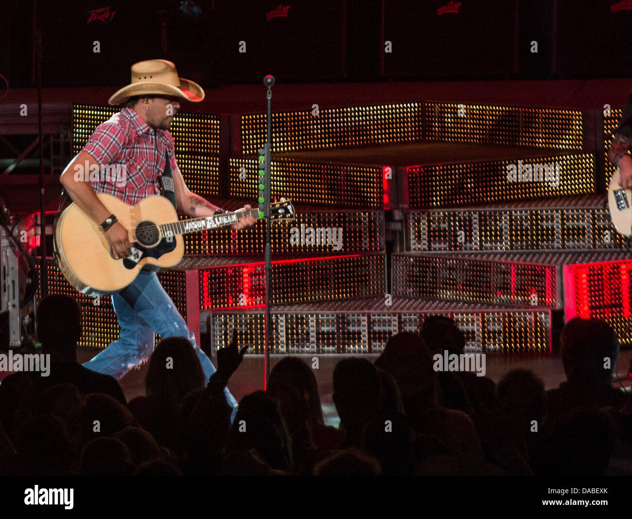 Jason Aldean performing live Stock Photo