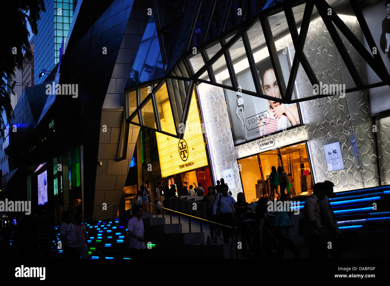 Orchard road singapore night hi-res stock photography and images - Alamy
